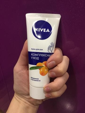 Крем для рук Nivea Комплексный — фото из отзыва «Хороший защитный крем для рук зимой»