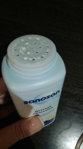 Детская  присыпка Sanosan — фото из отзыва «Sanosan  - хрошая гипоаллергенная присыпка!» (1 из 2)
