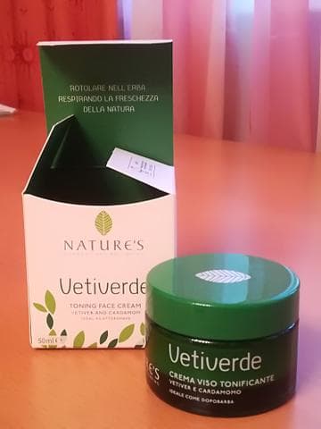 Крем для лица Nature's Vetiverde — фото из отзыва «Идеальный крем для лица на каждый день)»