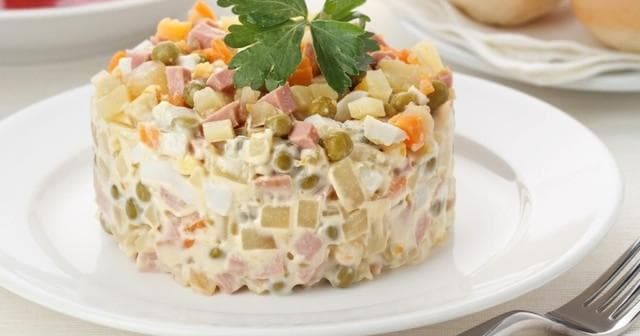 Оливье — фото из отзыва «Вкуснятина»
