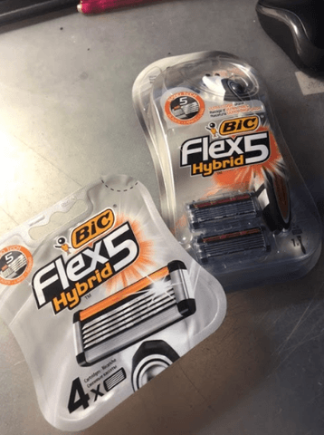 Бритвенный станок Bic Flex 5 Hybrid — фото из отзыва «Хорошая бритва на каждый день»