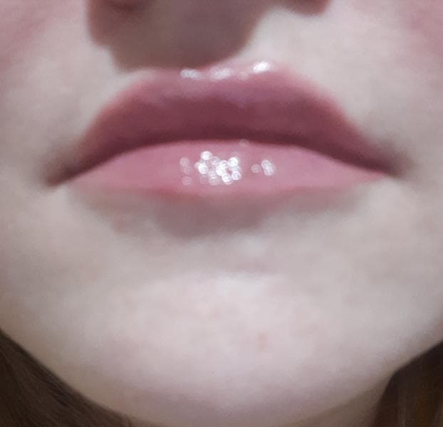 Блеск для губ Nyx Mega shine lip gloss — фото из отзыва «Для меня лучший блеск, по доступной цене.» (1 из 6)