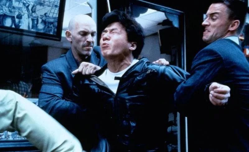 Фильм "Кто я?" (1998) — фото из отзыва «Фильм старый, но хороший) Любимый актер)» (1 из 4)