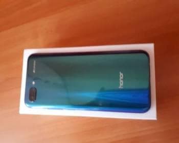 Телефон Huawei Honor 10 — фото из отзыва «Хороший аппарат»