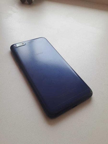 Телефон Huawei Honor 7A — фото из отзыва «Один из лучших телефонов за небольшие деньги.» (2 из 2)
