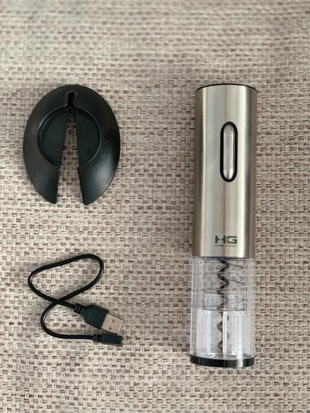 Электроштопор Home Gadget — фото из отзыва «Электрический штопор  HG - крутой гаджет»