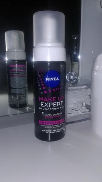 Мицеллярный мусс Nivea MAKE UP EXPERT — фото из отзыва «С ежедневным не ярким макияжем справляется хорошо.» (2 из 2)