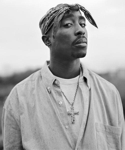 2pac — фото из отзыва «Настоящая легенда репа, рекомендую для прослушивания.» (1 из 3)