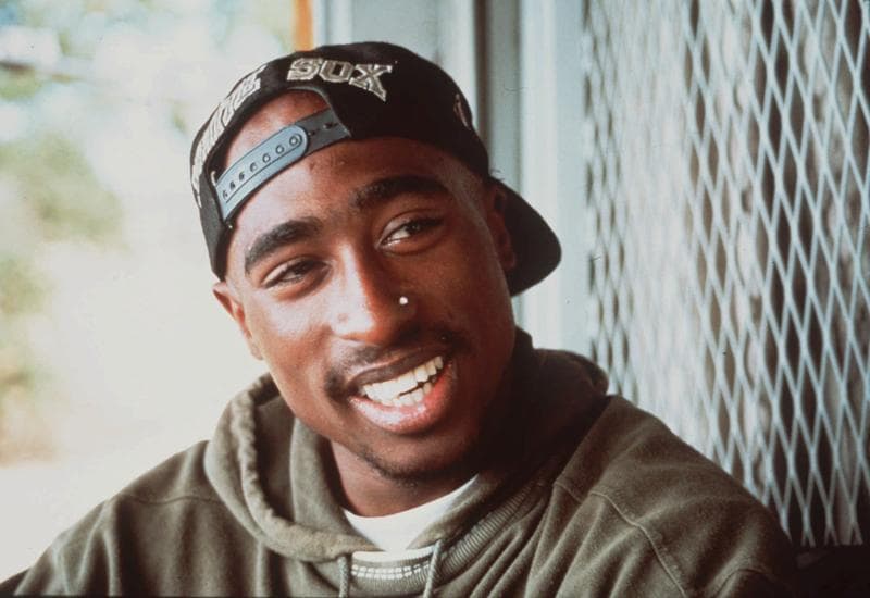 2pac — фото из отзыва «Настоящая легенда репа, рекомендую для прослушивания.» (2 из 3)
