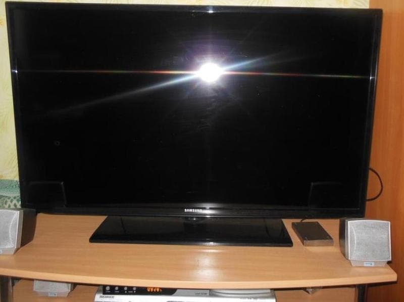 Телевизор Samsung UE40EH5307K — фото из отзыва «За свою цену 23000, очень достойный»