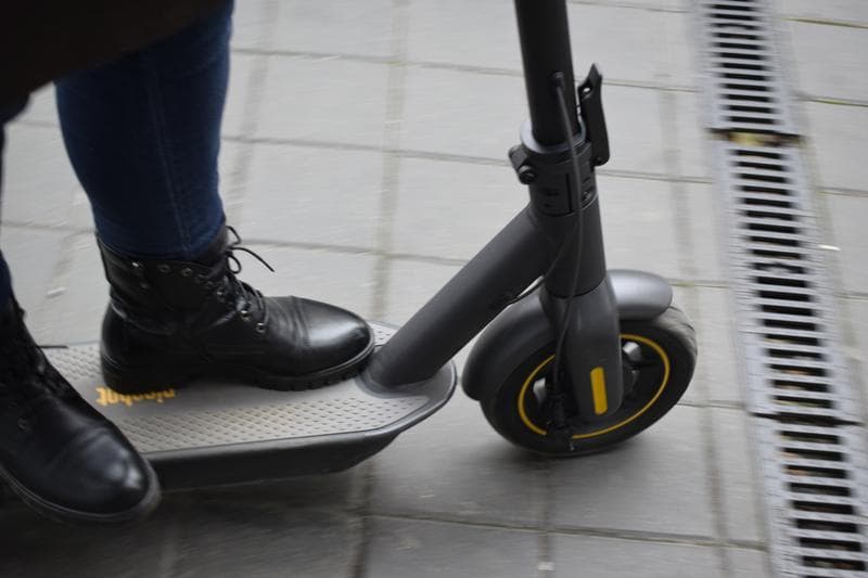 Электросамокат Ninebot Kickscooter max — фото из отзыва «Отлично! Идеально, если живешь недалеко от работы.»