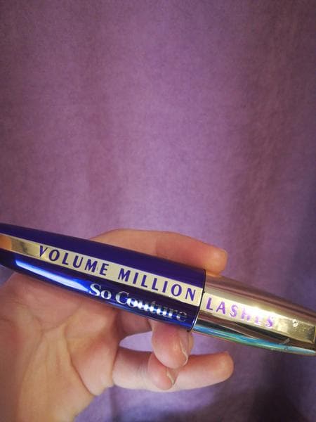 Тушь для ресниц L'Oreal Volume Million Lashes SO COUTURE — фото из отзыва «Тушь классная, без комочков, удлиняет» (1 из 2)