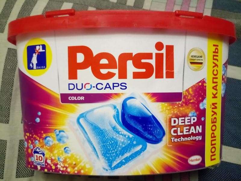 Капсулы PERSIL DUO-CAPS COLOR — фото из отзыва «Пятновыводимые капсулки»