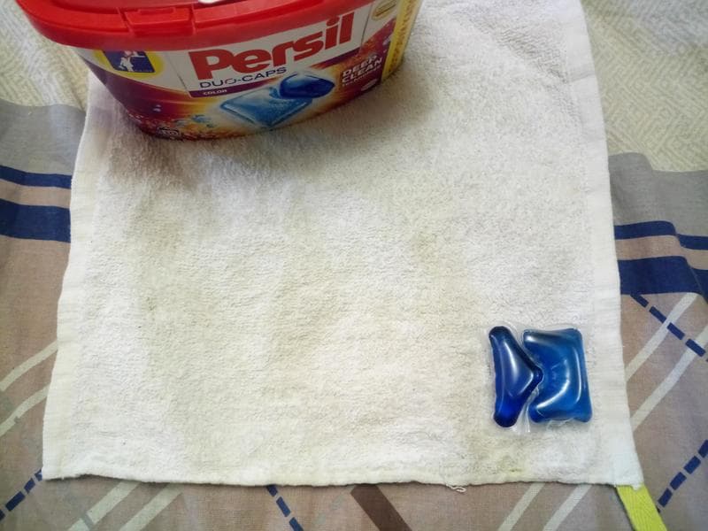 Капсулы PERSIL DUO-CAPS COLOR — фото из отзыва «Пятновыводимые капсулки»