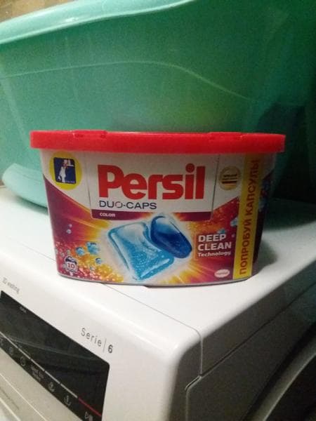 Капсулы PERSIL DUO-CAPS COLOR — фото из отзыва «Отличное средство для стирки»
