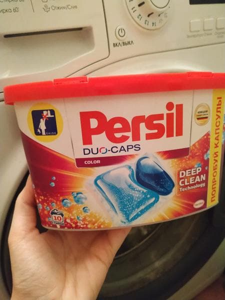 Капсулы PERSIL DUO-CAPS COLOR — фото из отзыва «Отличное средство»