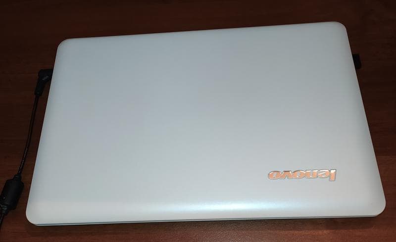 Ноутбук Lenovo IdeaPad S206 — фото из отзыва «Миниатюрный, мобильный, компактный, легкий» (2 из 2)