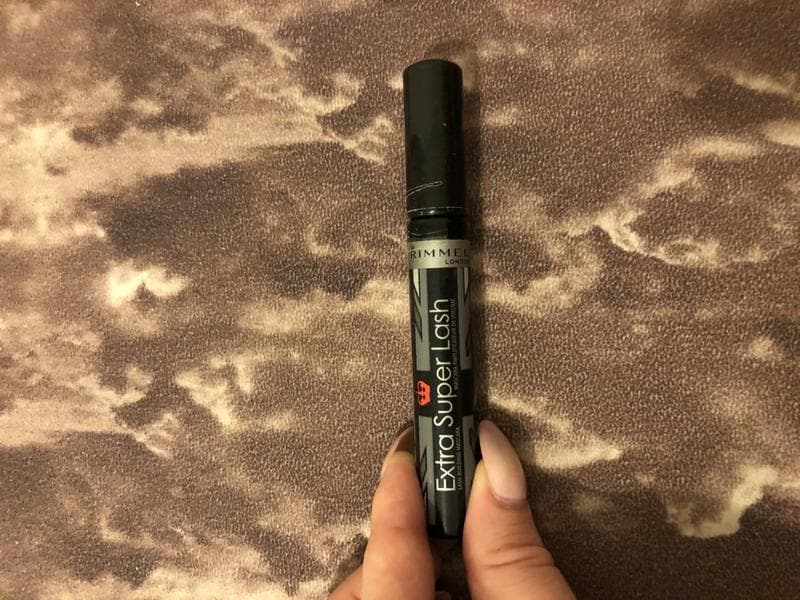 Тушь для ресниц Rimmel Extra super lash — фото из отзыва «Удобная, компактная тушь.»
