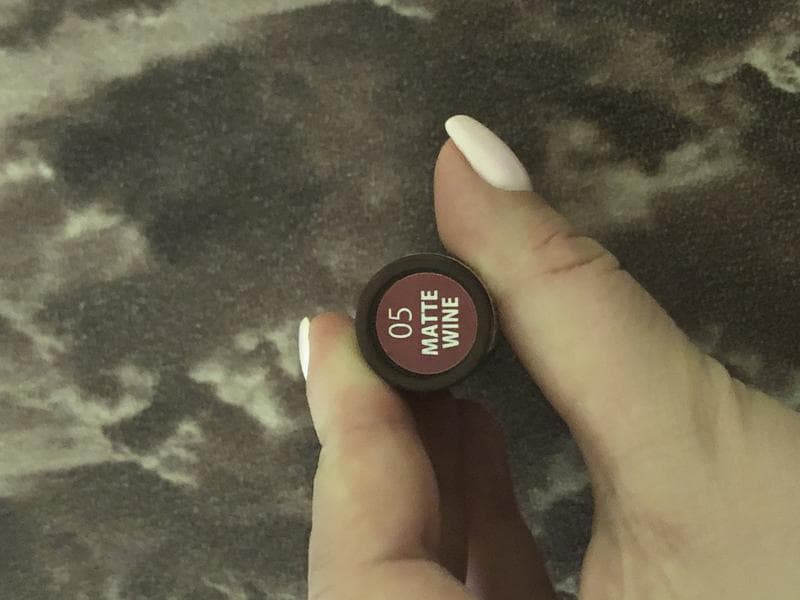 Помада для губ Lamel Matte soft lipstick — фото из отзыва «Помада, которая украсит ваши губы» (2 из 2)