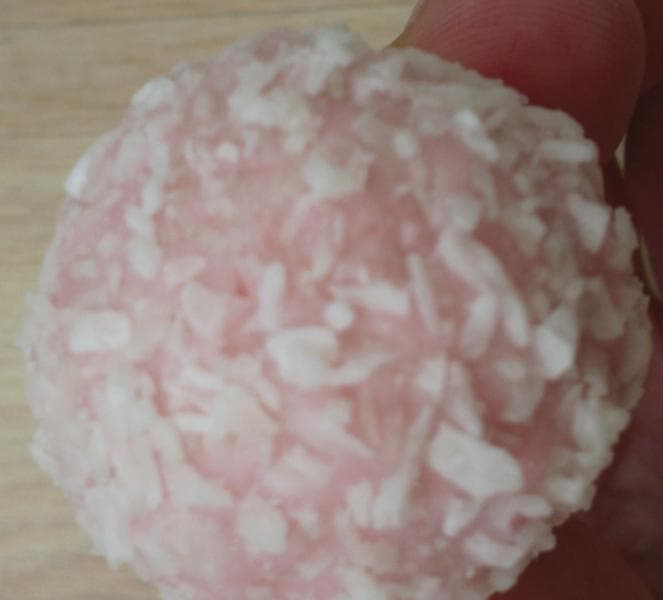 Конфеты FERRERO Raffaello малина — фото из отзыва «Ни идет ни в какое сравнение с классикой»