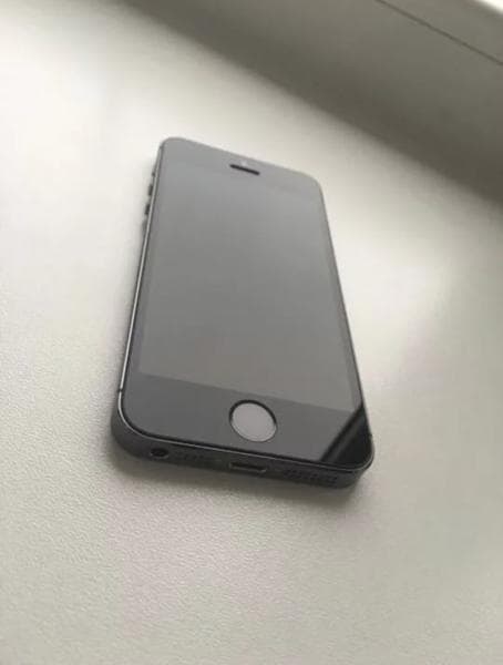 Телефон Apple iPhone 5 — фото из отзыва «Очень мобильный и удобный для использования телефон»