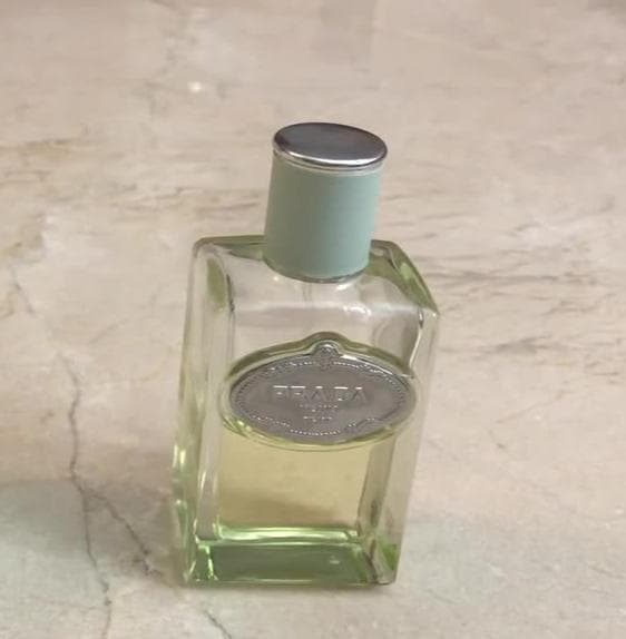 Туалетная вода Prada Infusion d'Iris — фото из отзыва «Я часто получаю комплименты на этот запах!»