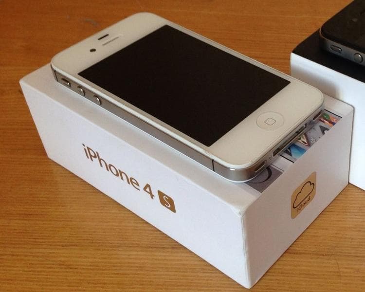 Телефон Apple iPhone 4 — фото из отзыва «Ну такое»