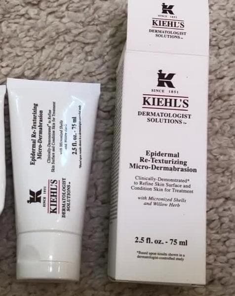 Скраб Kiehl's Epidermal Re-Texturizing Micro-Dermabrasion — фото из отзыва «Не для чувствительной кожи.»