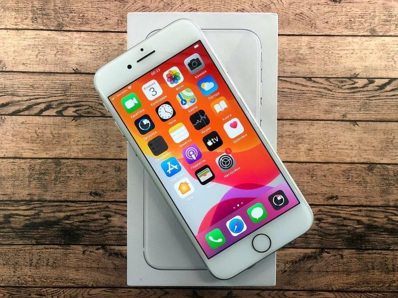 Телефон Apple IPhone 8 — фото из отзыва «Хороший телефон»
