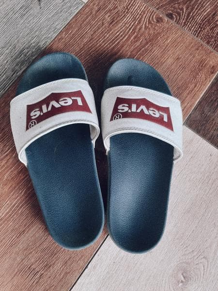 Сланцы Levis — фото из отзыва «Огонь»