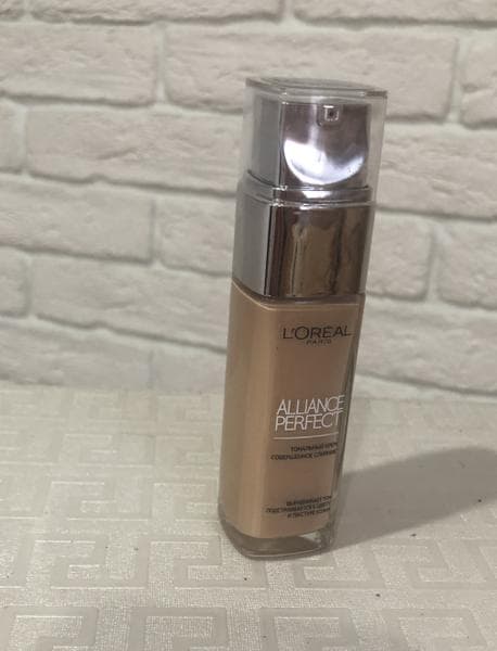 Тональный крем L'Oréal  — фото из отзыва «Номер один!»