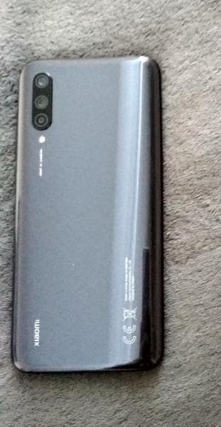 Телефон Xiaomi MI 9 Lite — фото из отзыва «Гаджет за хорошую цену с начинкой от флагмана.» (2 из 2)