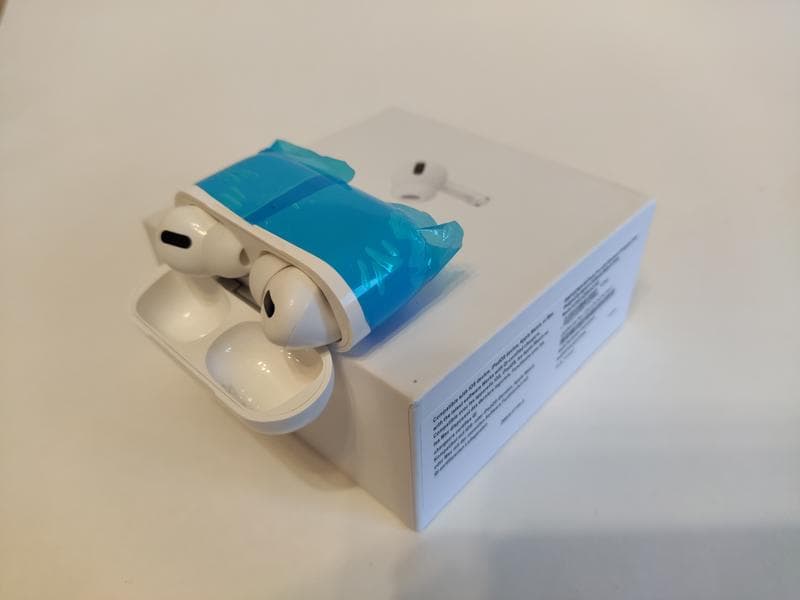 Наушники AirPods Pro — фото из отзыва «За свою цену просто бомба»