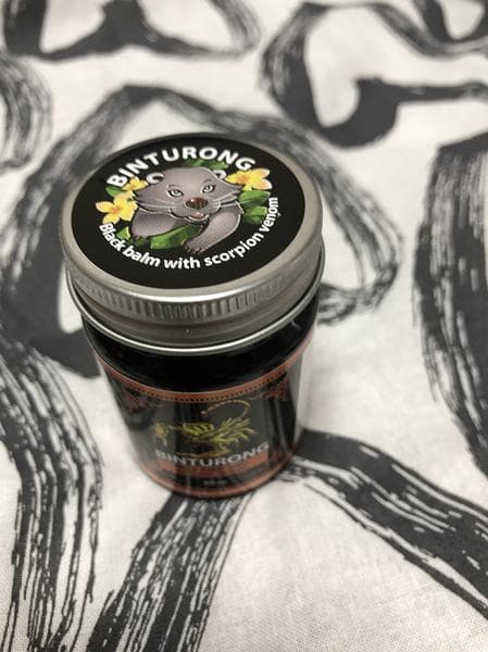 Binturong Black balm with scorpion venom (Черный бальзам с ядом скорпиона) — фото из отзыва «Есть обзеболивающий эффект, сильный бальзам.»