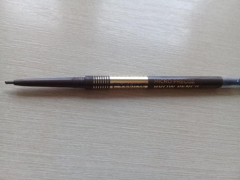 Водостойкий карандаш для бровей Eveline Micro Precise Brow Pencil — фото из отзыва «Классный водостойкий карандаш для бровей  Micro Precise Brow» (2 из 2)