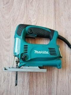 Лобзик Makita 4329 — фото из отзыва «Макита один из лидеров качественных инструментов.» (3 из 3)