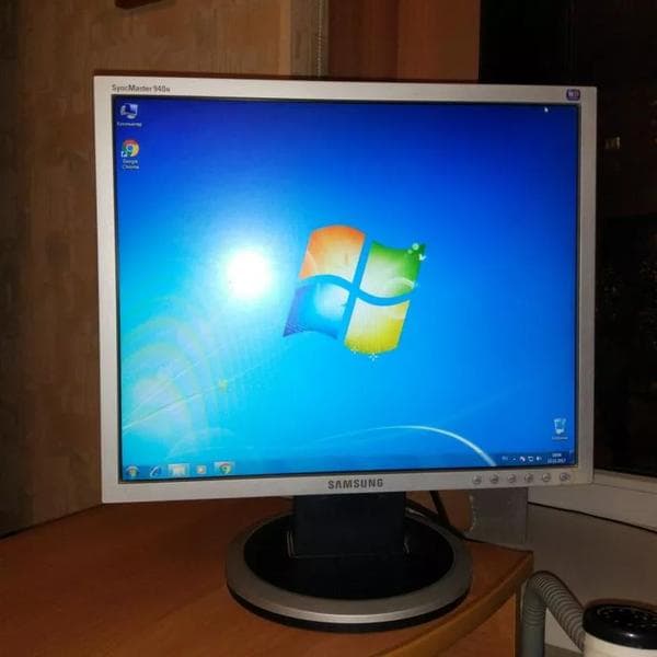 Монитор Samsung Syncmaster 940N — фото из отзыва «Очень понравился»