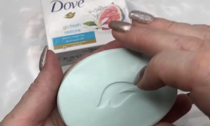 Мыло Dove  — фото из отзыва «Dove - лучшее мыло из всех перепробованное мной» (1 из 2)