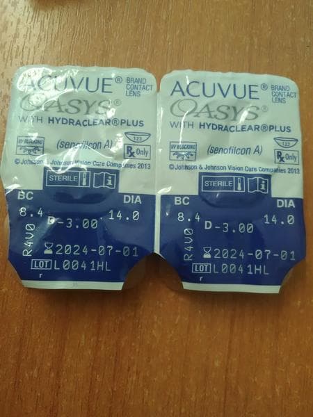 Линзы ACUVUE OASYS — фото из отзыва «Прекрасные линзы, не сушат глаза» (2 из 2)