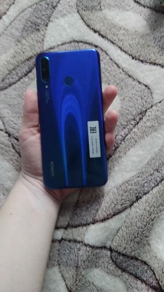 Телефон Honor 20 — фото из отзыва «Отличный, удобный в использовании» (1 из 2)