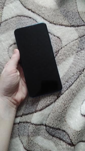 Телефон Honor 20 — фото из отзыва «Отличный, удобный в использовании» (2 из 2)