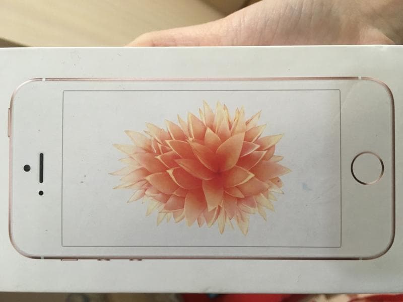 Телефон Apple Iphone SE — фото из отзыва «Хороший телефон, стоит своих денег»