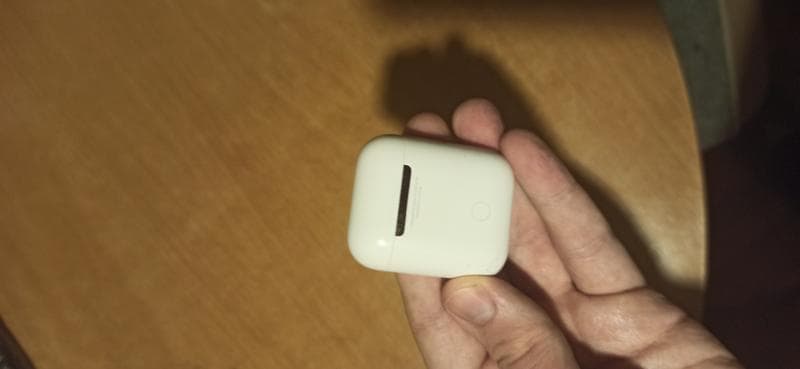 Наушники Apple AirPods — фото из отзыва «Хорошие наушники, но не за те деньги, слишком переоцененные»