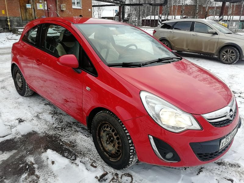 Автомобиль Opel Corsa, 2001 г. — фото из отзыва «Надёжный и вместительный»