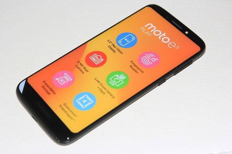 Телефон Motorola E5 Play — фото из отзыва «Стильный» (1 из 2)