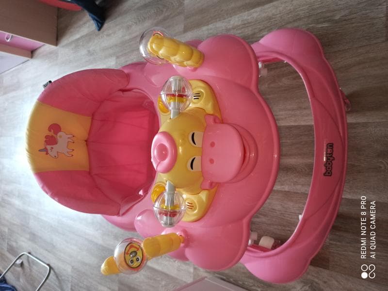 Ходунки Babyton Ouack pink — фото из отзыва «Устойчивые, недорогие ходунки с 8ю поворотливыми колесами.» (1 из 4)