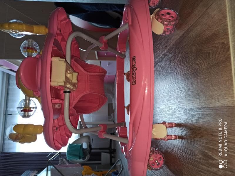 Ходунки Babyton Ouack pink — фото из отзыва «Устойчивые, недорогие ходунки с 8ю поворотливыми колесами.» (3 из 4)