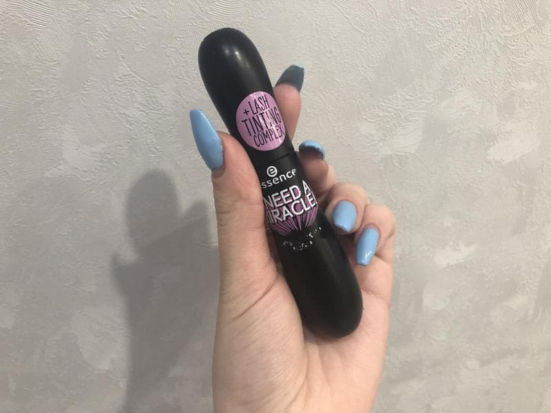 Тушь для ресниц Essence I need a miracle — фото из отзыва «Хорошая тушь» (1 из 2)