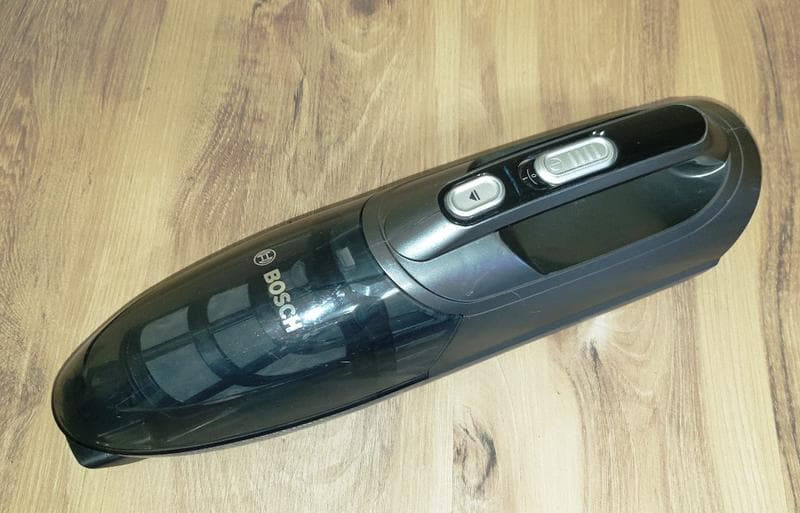 Пылесос Bosch Readyy'y Lithium BBHL21841 (18 V). — фото из отзыва «Отличное приобретение для квартиры без ковров.» (5 из 12)