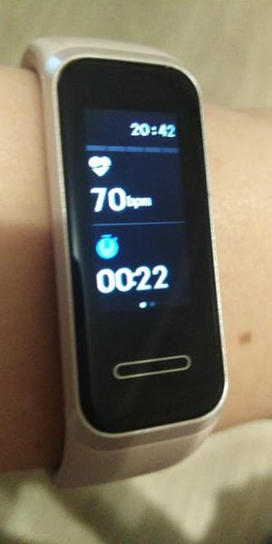 Умный браслет Huawei Band 4 — фото из отзыва «Очень полезная вещь, без нее теперь никуда.»